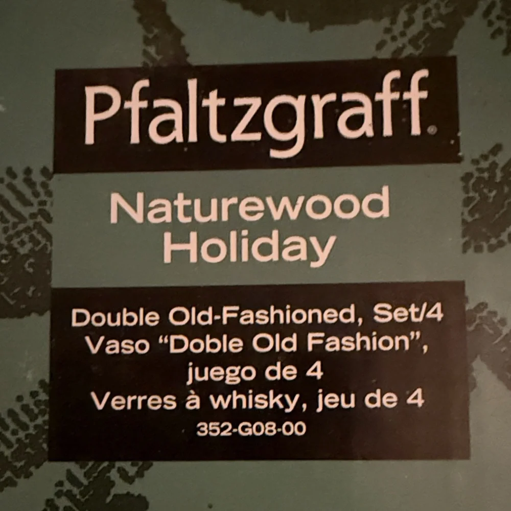 Pfaltzgraff Naturewood Holiday Glass Set of Four *box is a little worn but NU